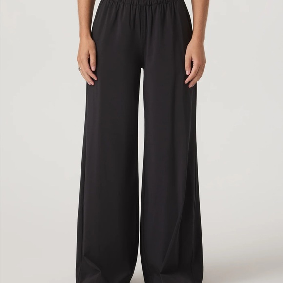 Vuori ‘Villa’ Black Wide-leg Pants - Size M - Picture 2 of 5